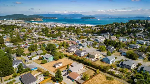 40 Nn N Ave, Anacortes, WA 98221