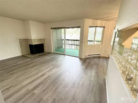 14620 NE 35th St #205, Bellevue, WA 98007