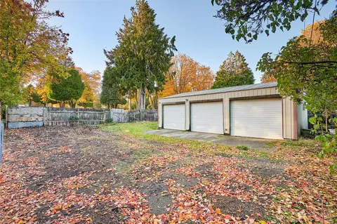 8709 9th Ave NW, Seattle, WA 98117