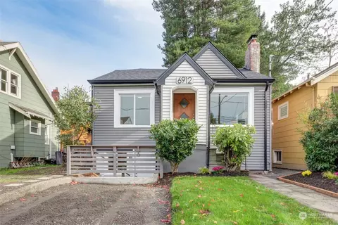 6912 15th Ave NE, Seattle, WA 98115