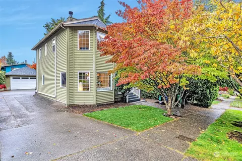 918 N 86th St, Seattle, WA 98103