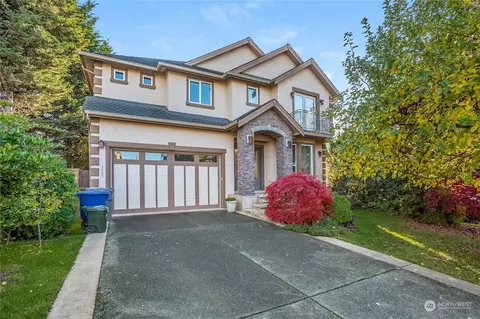 1205 N 37th St, Renton, WA 98056