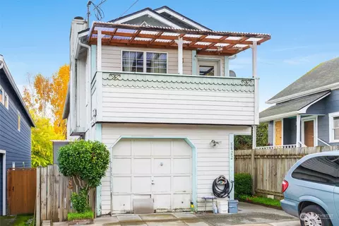 8822 2nd Ave S, Seattle, WA 98108