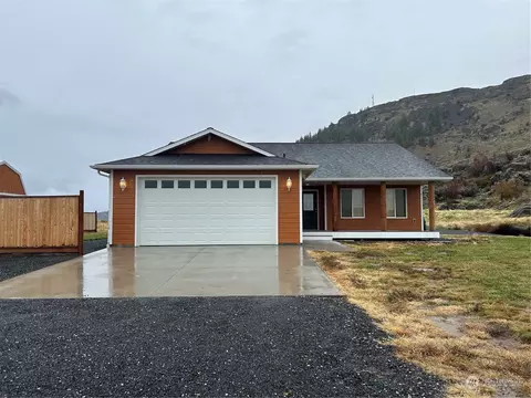 55937 NE Bay Area Dr, Electric City, WA 99123