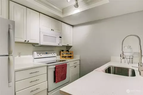 10838 NE 148th Ln #B3, Bothell, WA 98011 photo 9
