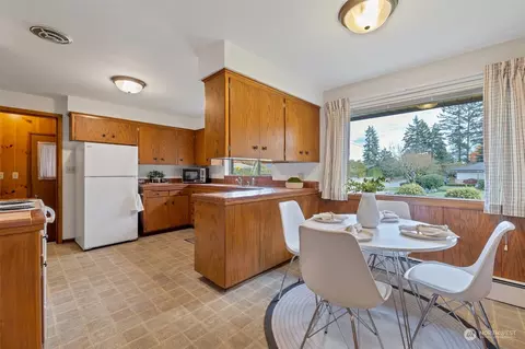 4708 W View Dr, Everett, WA 98203 photo 8