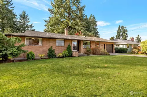 4708 W View Dr, Everett, WA 98203