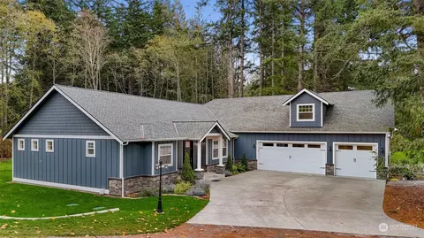 380 Ezduzit Ln, Camano Island, WA 98282