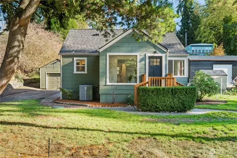 2012 Rocky Point Rd NW, Bremerton, WA 98312