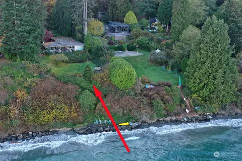 10870 NE Broomgerrie Rd, Bainbridge Island, WA 98110