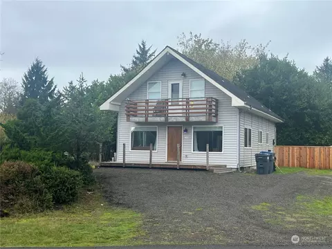 309 Harbor View Loop SE, Ocean Shores, WA 98569