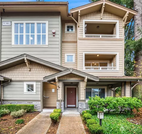 11302 124th Ave NE #202, Kirkland, WA 98033