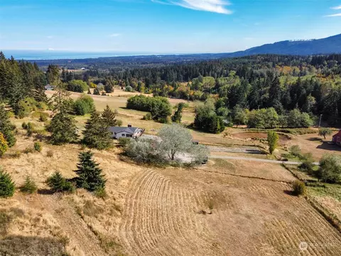104 Adams Ave, Port Angeles, WA 98363