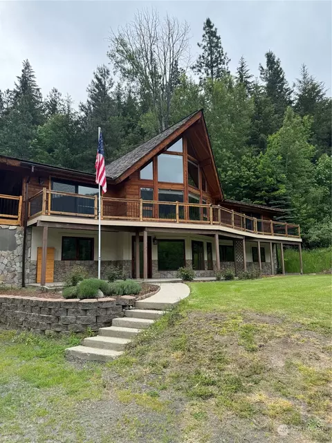 9587 E Leavenworth Rd, Leavenworth, WA 98826