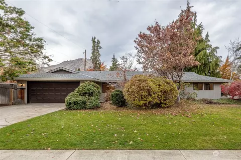 10 Pershing St, Wenatchee, WA 98801