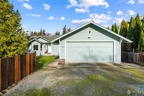 7923 267th St NW, Stanwood, WA 98292