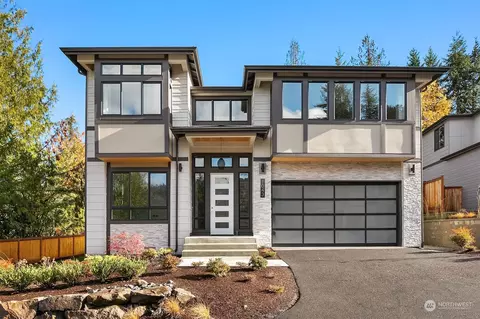 1043 NW Inneswood Dr, Issaquah, WA 98027