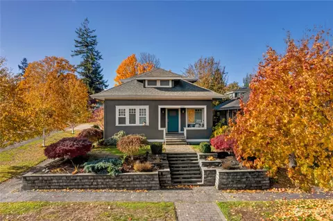 2502 N Warner St, Tacoma, WA 98406
