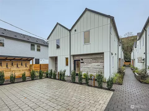 10352 Wallingford Ave N #B, Seattle, WA 98133