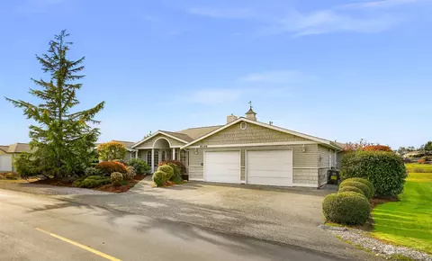 8299 Cowichan Rd, Blaine, WA 98230