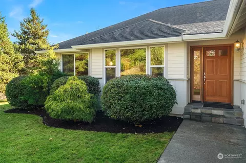 9923 SW 184th Way, Vashon, WA 98070