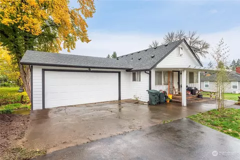 811 S Nevada Dr, Longview, WA 98632