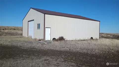 68 Shelton Rd, Coulee City, WA 99115