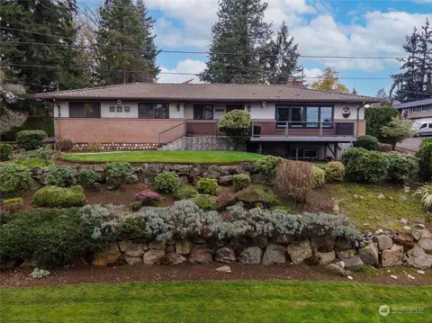 3552 63rd Ave W, Fircrest, WA 98466