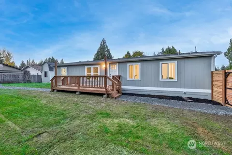 9511 209th Ave E, Bonney Lake, WA 98391