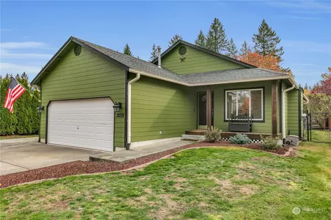 32118 Union Dr, Black Diamond, WA 98010