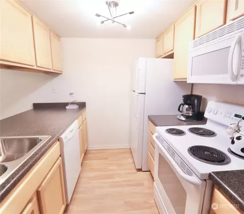 13013 E Gibson Rd #L121, Everett, WA 98204 photo 4