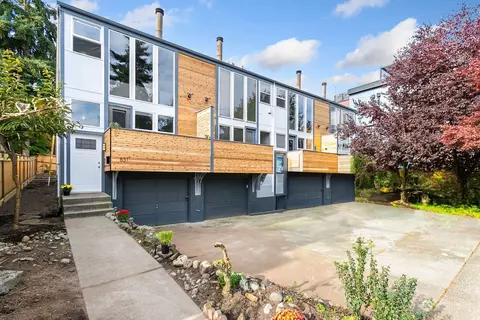 8831 Midvale Ave N, Seattle, WA 98103