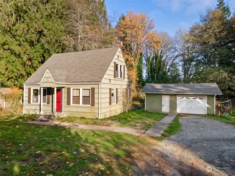 4240 Lemon Rd NE, Olympia, WA 98506
