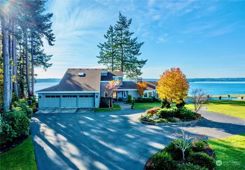 240 Island Blvd, Fox Island, WA 98333
