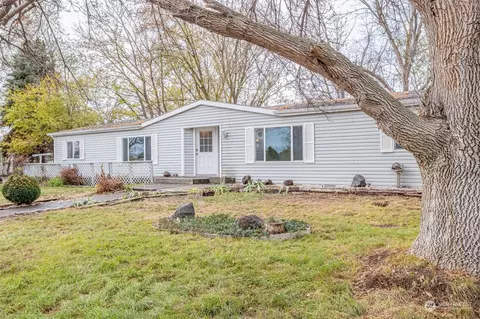 4768 Viking Rd NE, Moses Lake, WA 98837