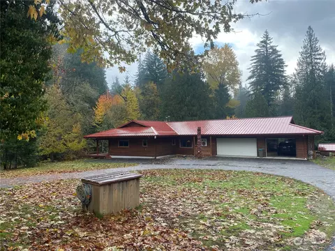 852 Jessup Rd, Cook, WA 98605