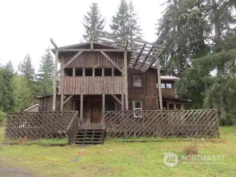 18415 Elkhorn Blvd, Orting, WA 98360