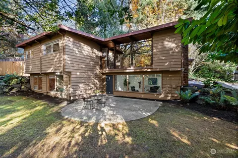 18233 29th Pl NE, Lake Forest Park, WA 98155