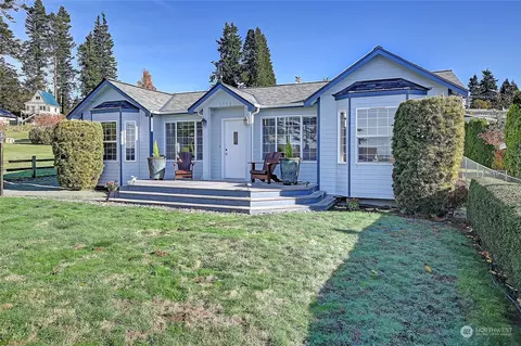 3175 Redwing Rd, Camano Island, WA 98282
