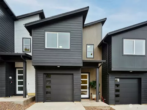 925 Cedar St, Kalama, WA 98625