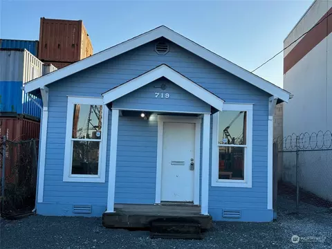 719 S Riverside Dr, Seattle, WA 98108