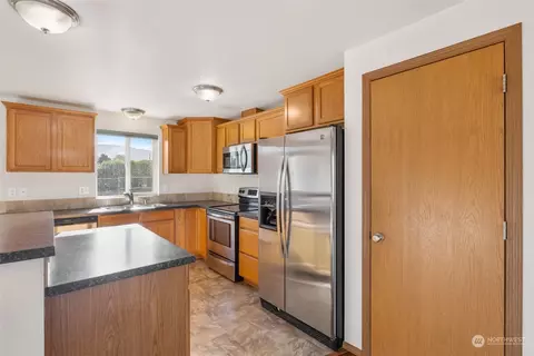 709 E Fir St, Sequim, WA 98382 photo 11
