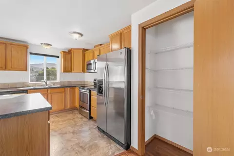 709 E Fir St, Sequim, WA 98382 photo 12