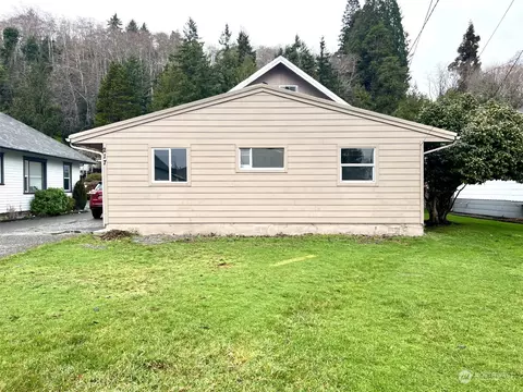 217 Chenault Ave, Hoquiam, WA 98550