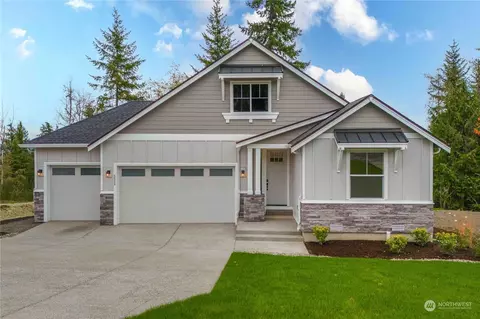 5524 NW Muddy Paws St, Bremerton, WA 98312