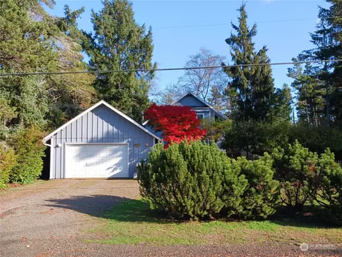 29612 M Pl, Ocean Park, WA 98640