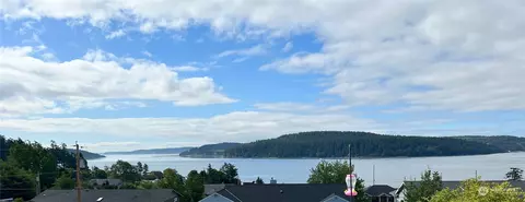6448 Ivy St, Anacortes, WA 98221