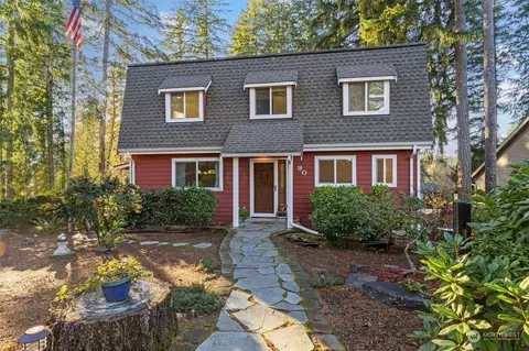 90 E Lake Forest Dr, Allyn, WA 98524