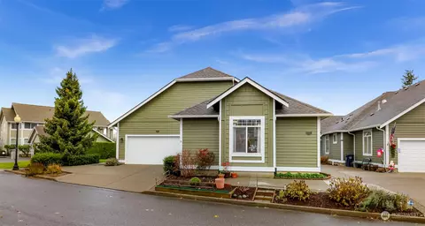 190 Maberry Dr #B, Lynden, WA 98264