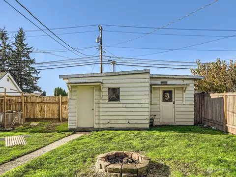 1112 E Marine View Dr, Everett, WA 98201 photo 25